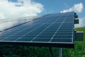 Haben Sie sich schon einmal gefragt, wie viel Energie Solarzellen tatsächlich produzieren können? Wir nehmen uns der Frage an.